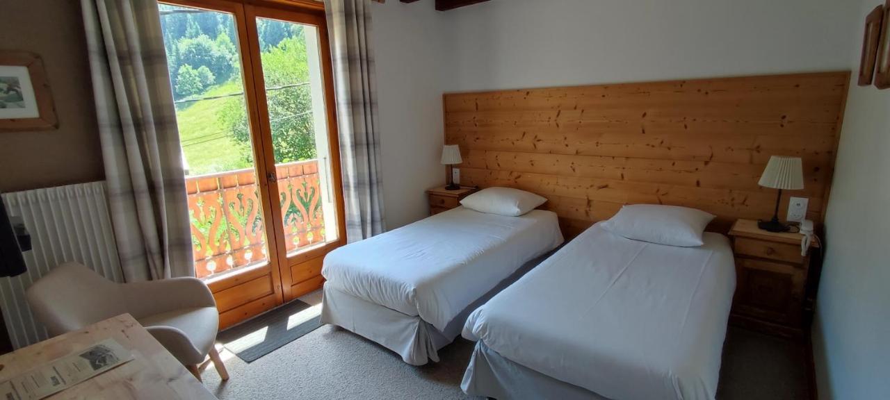 Le Taconet Otel Le Praz de Lys Oda fotoğraf